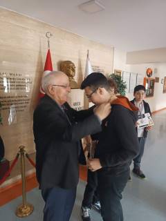Evrensel Kolej